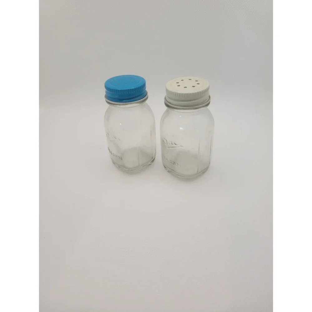 Vintage Ball Mason Jar Salt and Pepper‎ Shakers Clear Glass Blue White Lids Set